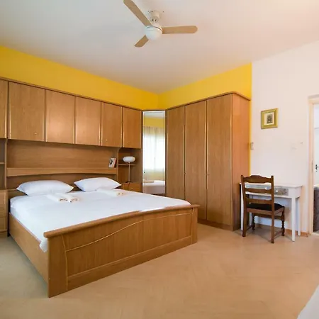 Jokan Apartment *